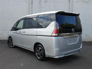 2017 Nissan SERENA - Thumbnail