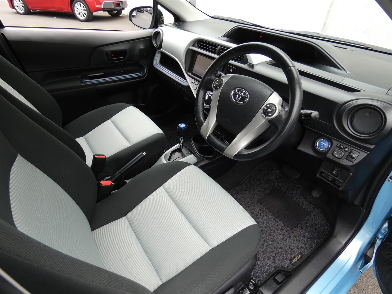 2014 Toyota AQUA
